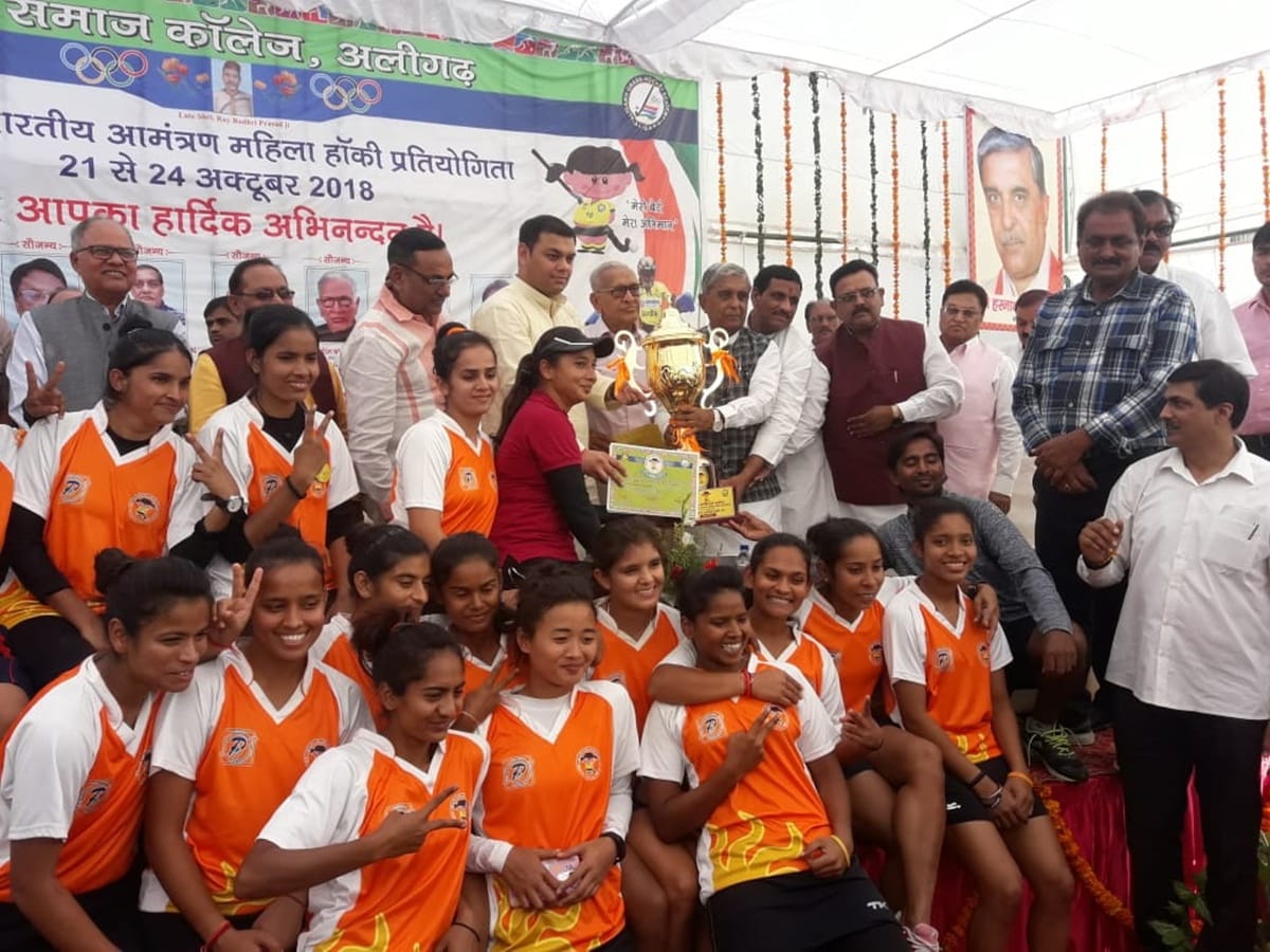 ds college win all india women hockey competition