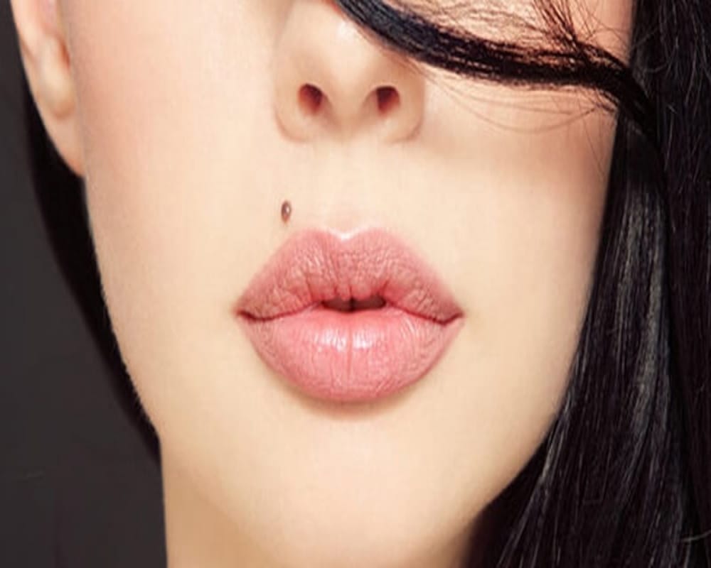 Know how Moles on body that reveal about your relationship