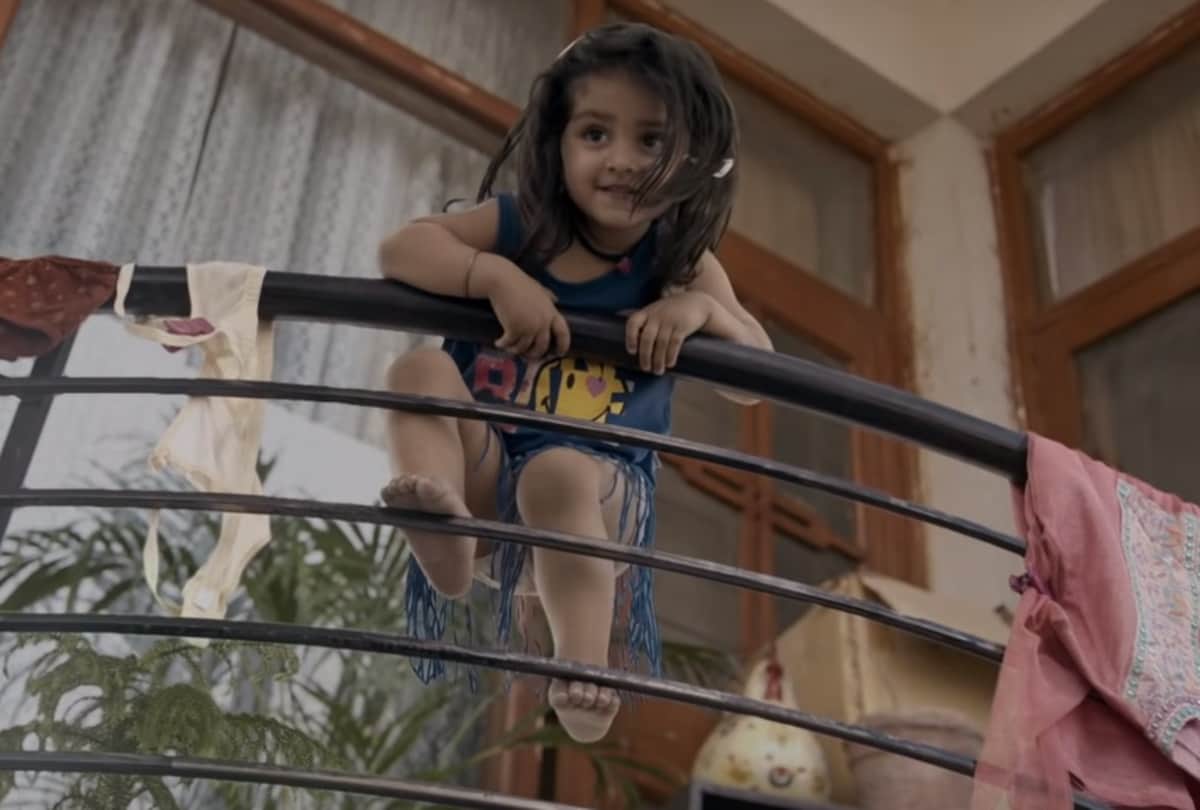 pihu trailor which show two years old girl alone at home