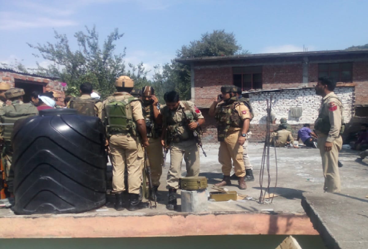 Pakistani army firing on Poonch Brigade Headquarters