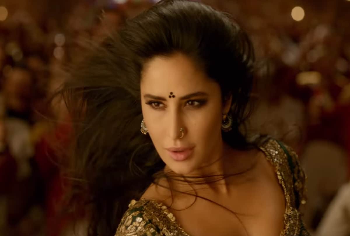 Aamir Khan Thugs Of Hindostan Suraiyya Song Teaser out watch here
