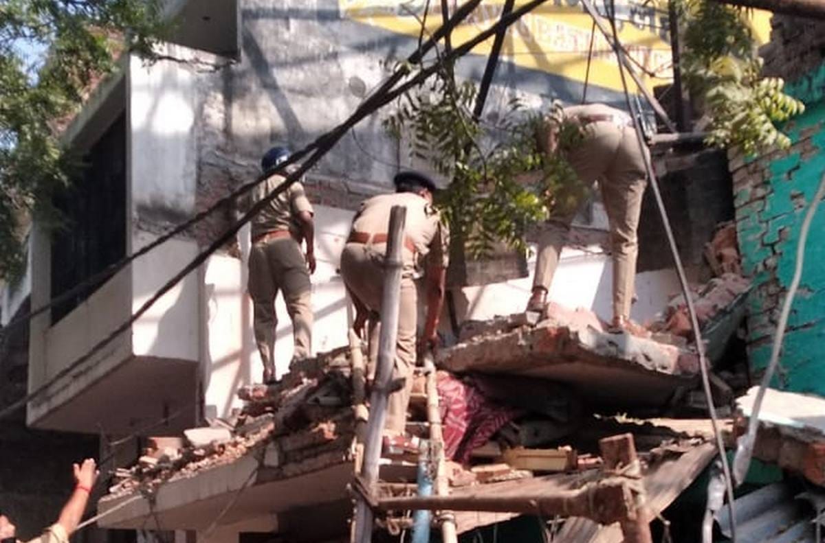 Cracker blast in house one killed and many injured