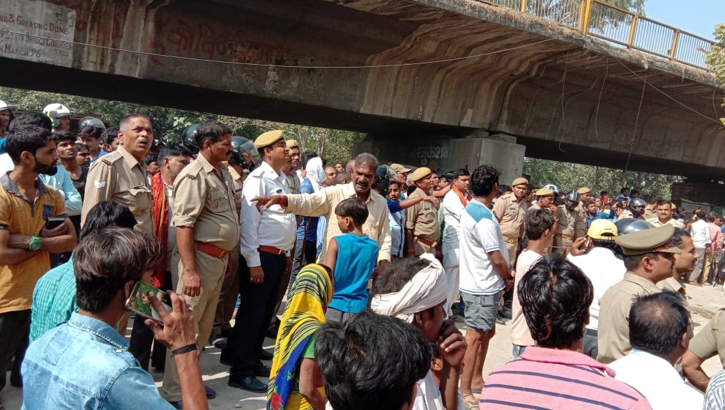 Cracker blast in house at varanasi
