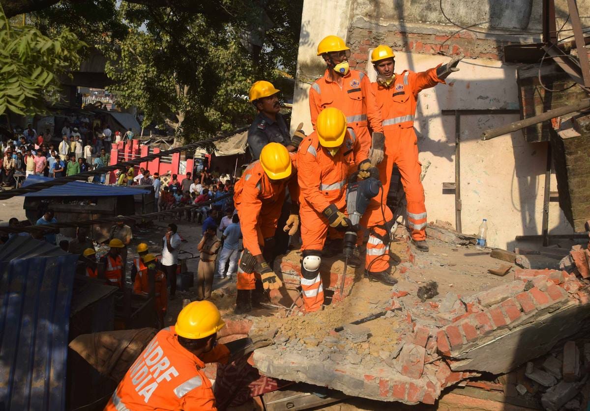 Blast in house at varanasi many injured