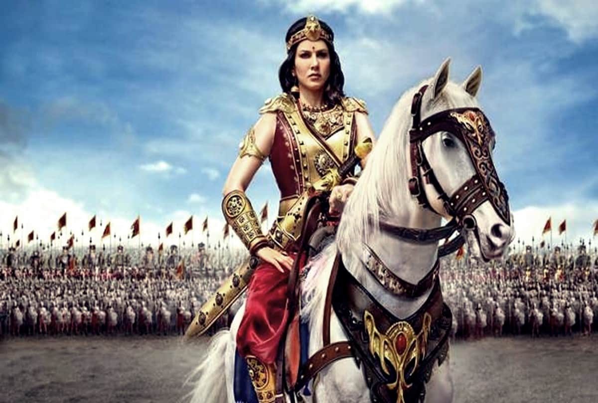 Protest Against Sunny Leone film Veeramadevi Kannada Organizations Burnt Her Posters
