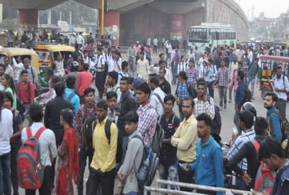 Attempted to paper out police recruitment in Agra