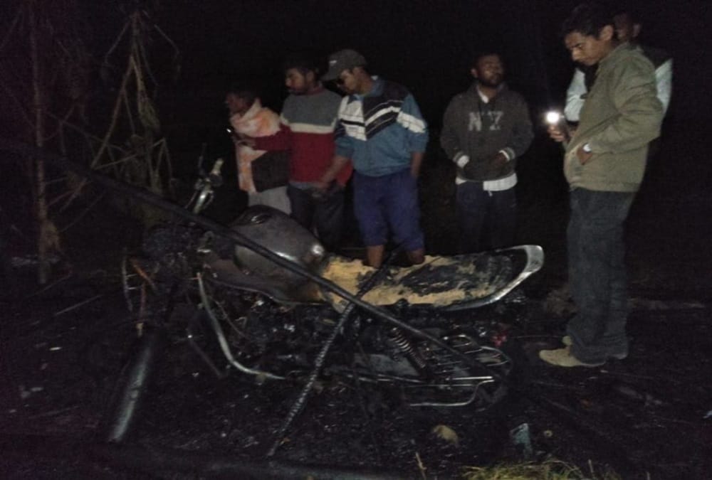Horrible photos of Brother and sister Burnt alive during fire broke out in hut 
