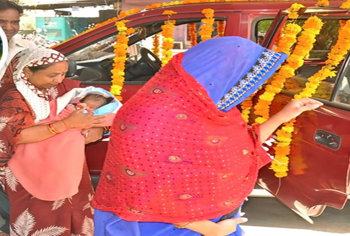 Family celebration after born girl child in Madhya Pradesh
