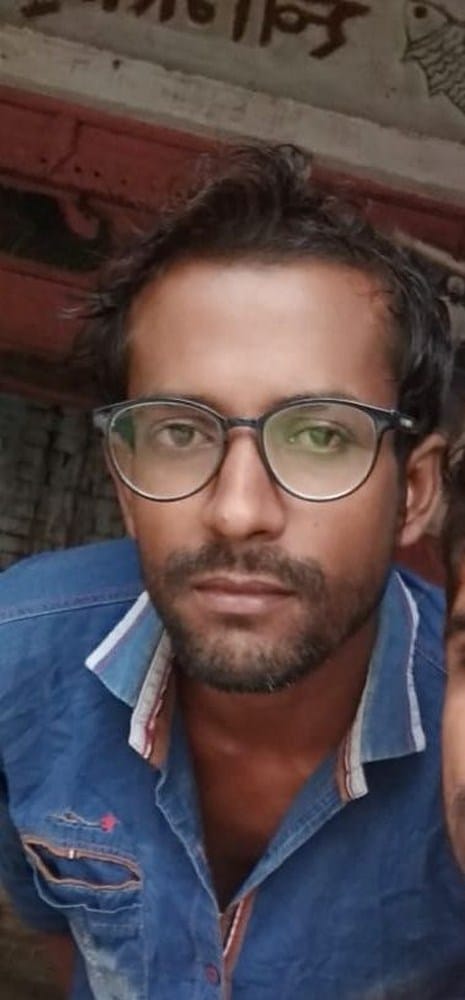 a youth fel from train, died