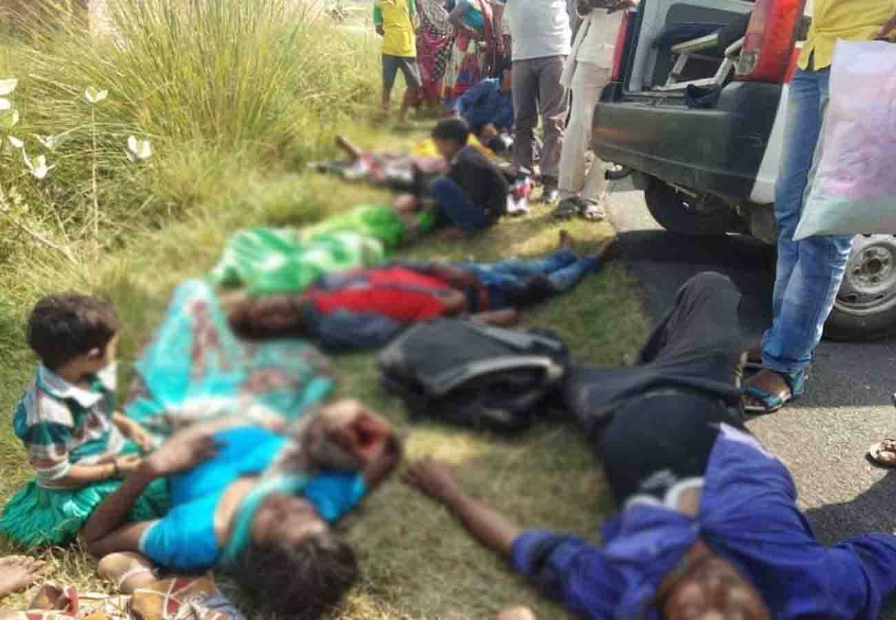 two people died and 7 injured in Unnao road accident