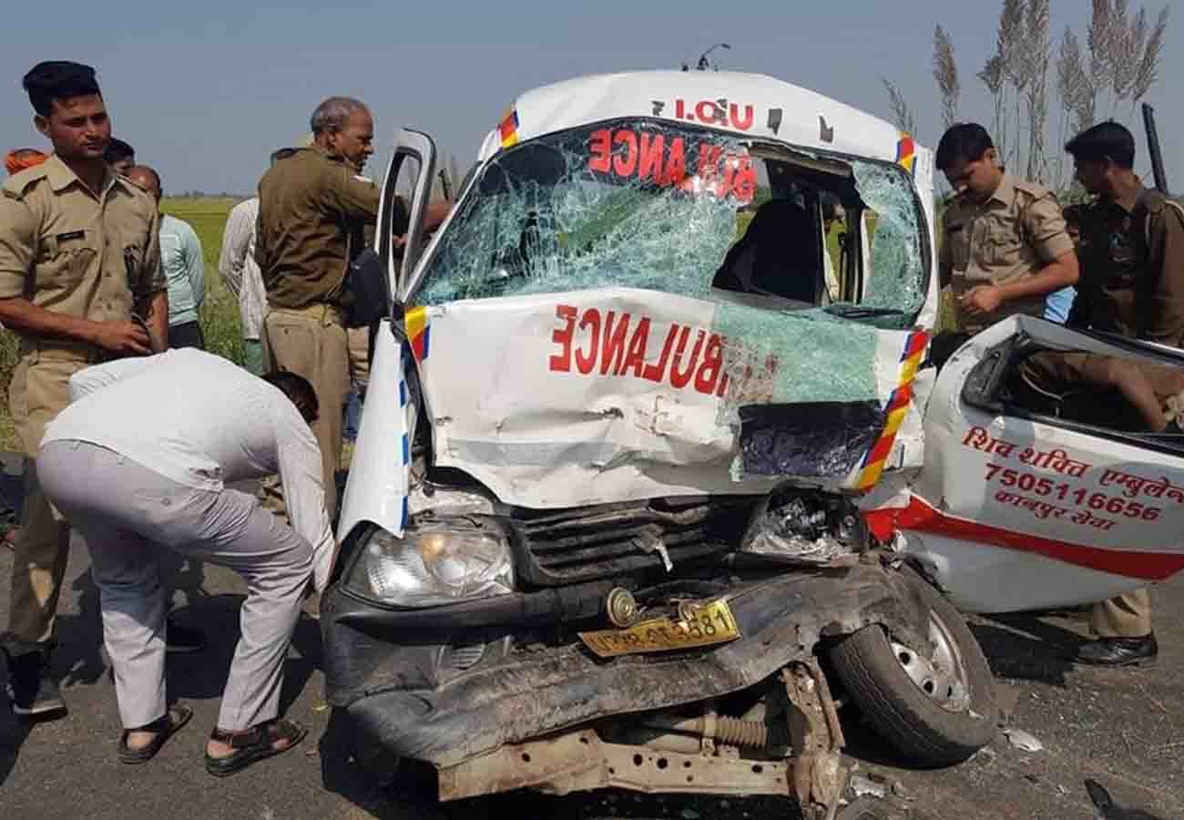 two people died and 7 injured in Unnao road accident