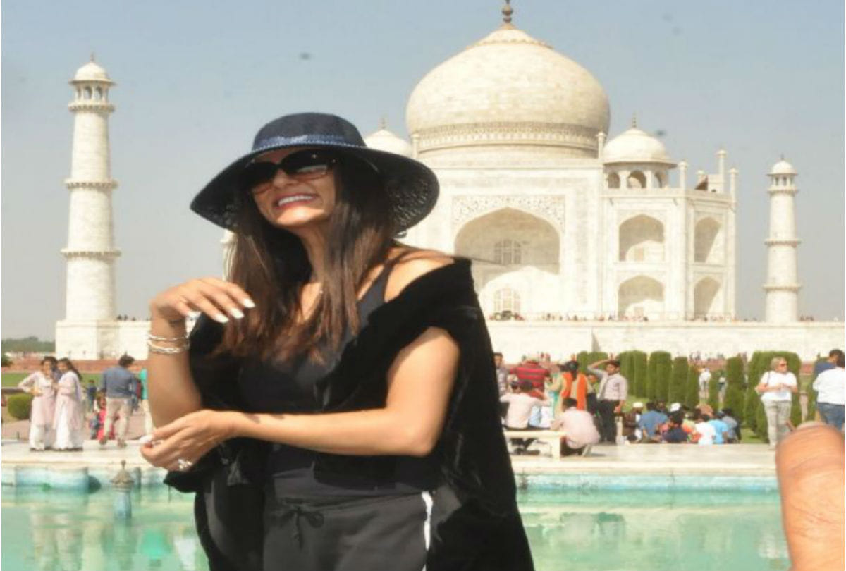 Former Miss Universe Sushmita Sen saw the Taj Mahal