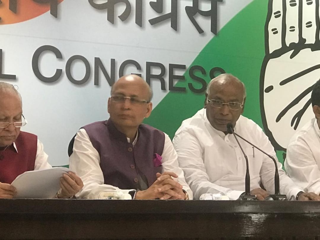 Congress leader Mallikarjun Kharge slams Modi Government over CBI issue