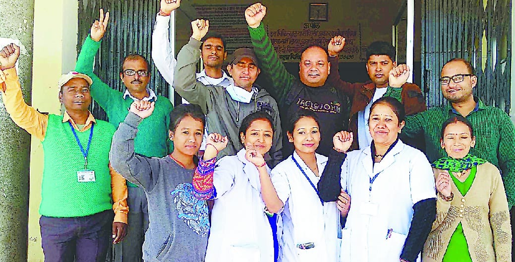 NHM personnel protested with black lace