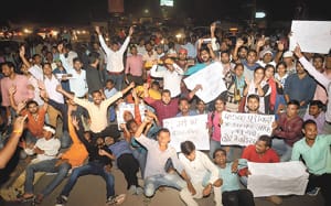 BTC teachers fight with police, chakkajam