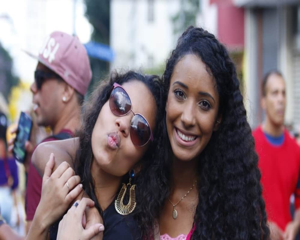 Do you know the names of the most and least punctual countries