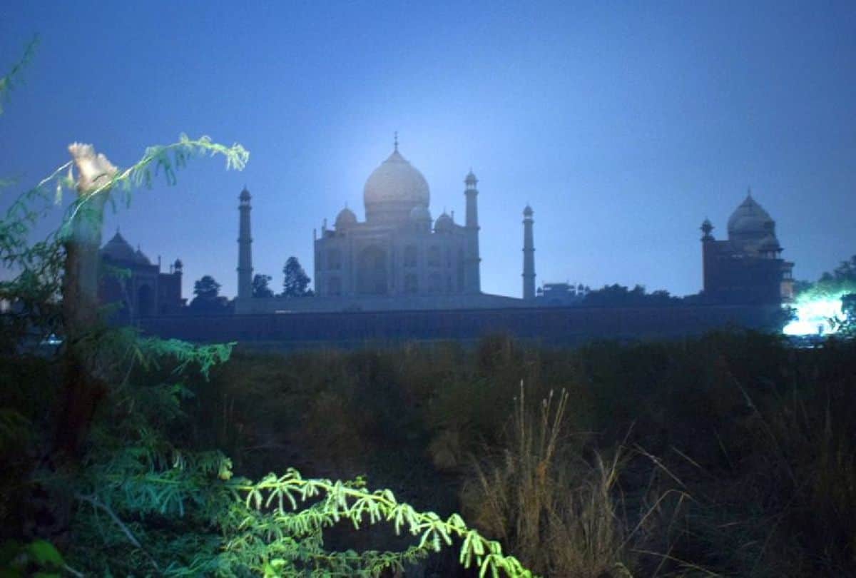 taj mahal night view on sharad purnima