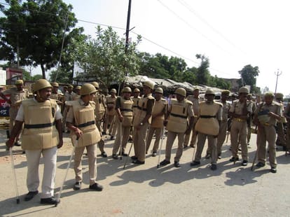 markets shut down and people were sad after chopan nagar panchayat chairman murder