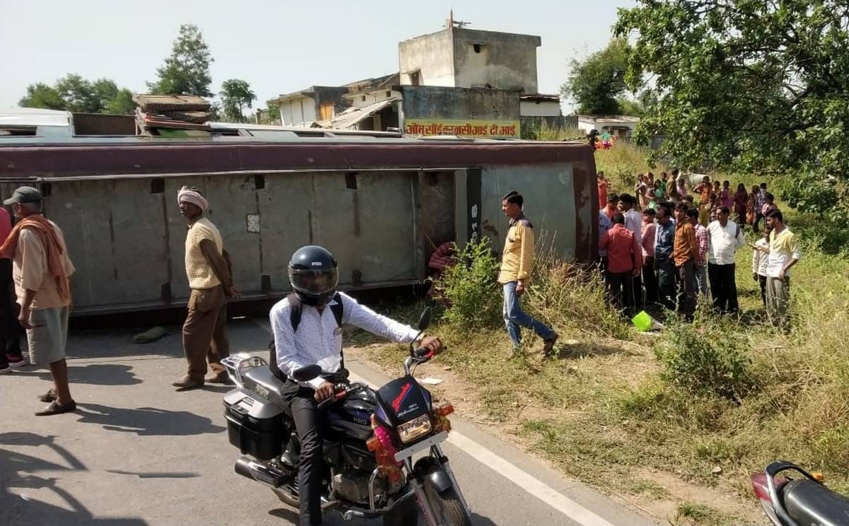 Bus turn over on road after bus hit him at sonebhadra