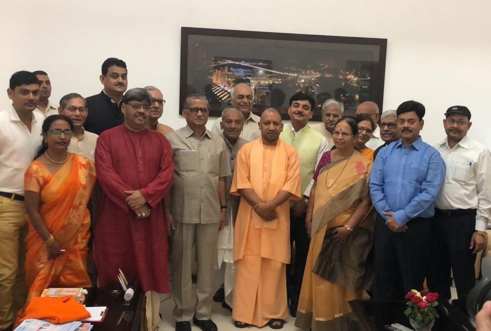 sahitya samman winners meet to chief minister yogi adityanath.