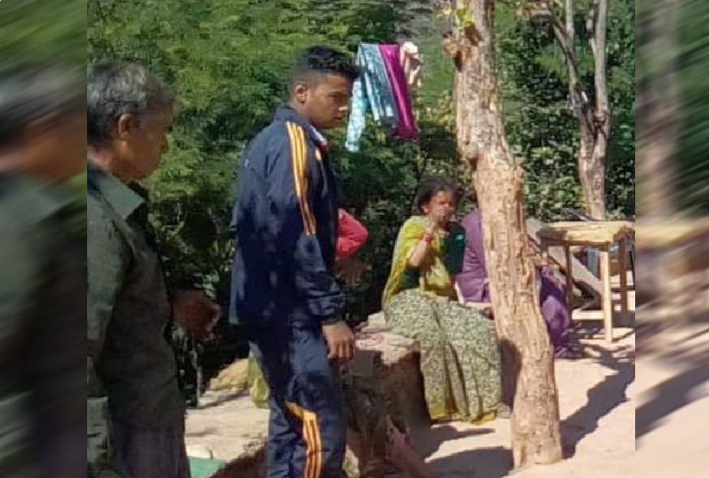 Soldier rajendra martyr Before Marriage in terrorist attack sisters crying photos