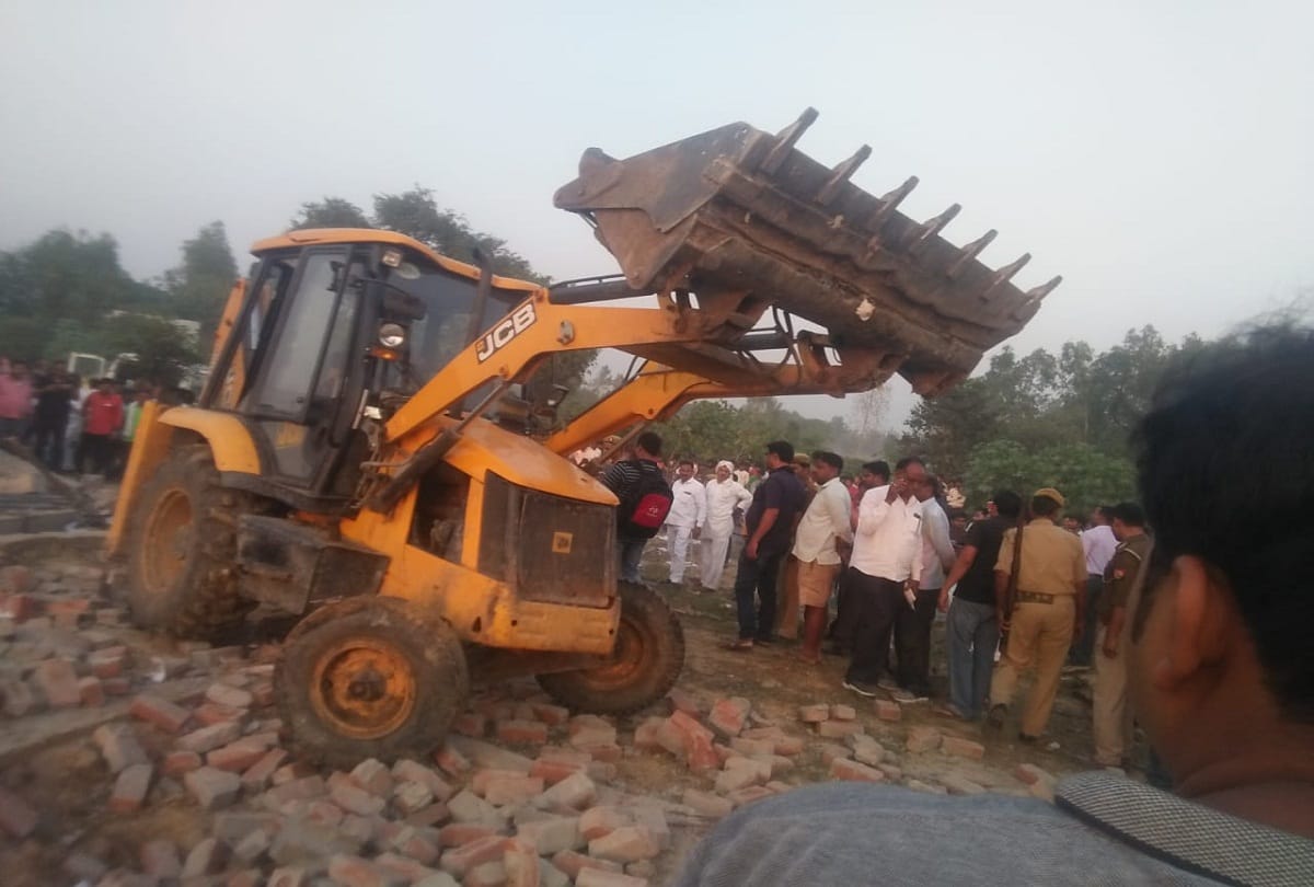 people listened the sound of cracker factory Explosion about two km