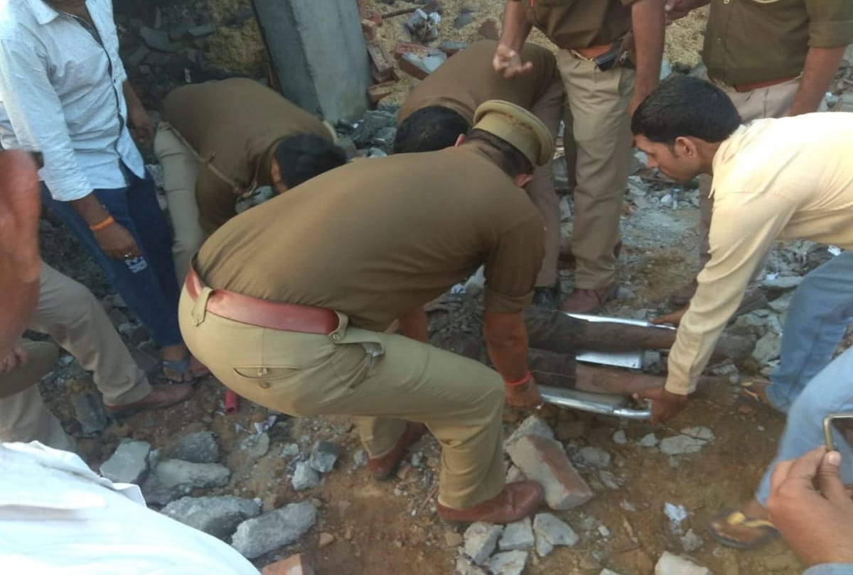 badaun cracker factory blast 8 dead
