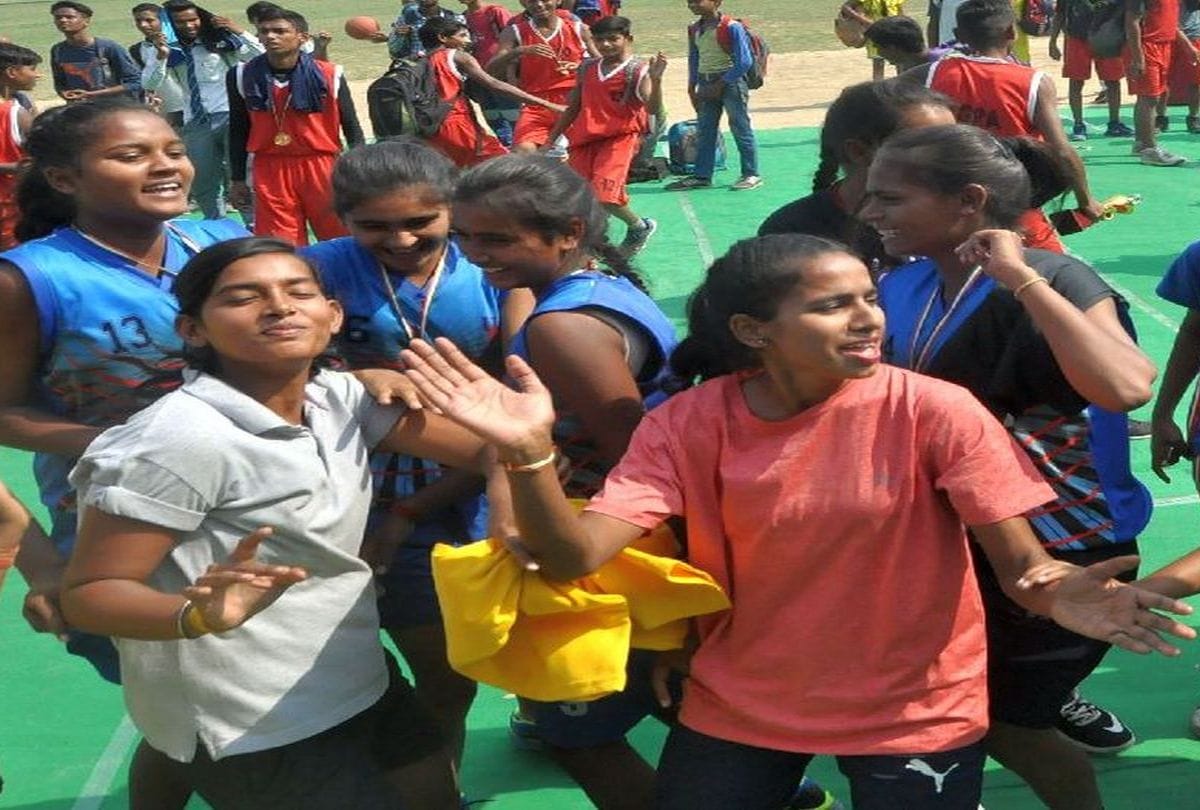 Agra team won in basketball division