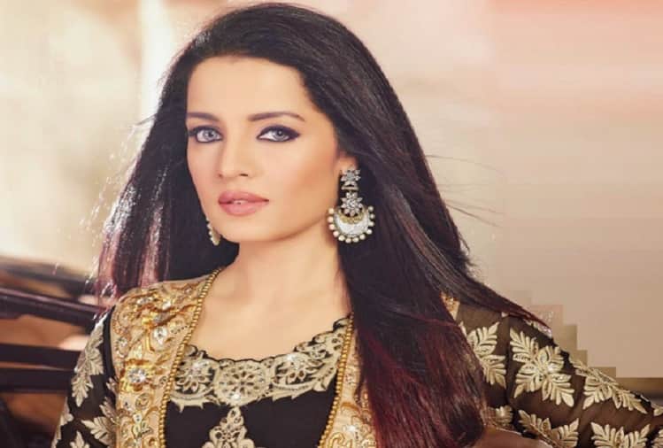 Celina Jaitly in a relationship with gay guy when she was 16
