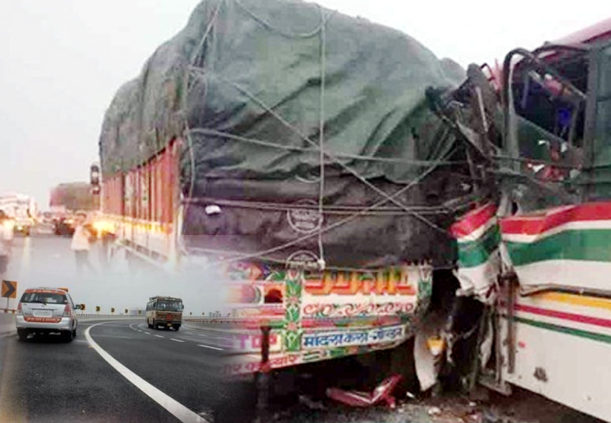 Accident at Expressway near Kannauj
