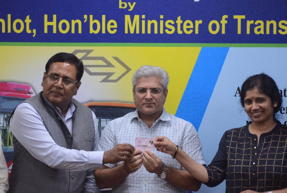 Online DTC bus pass system launched in delhi
