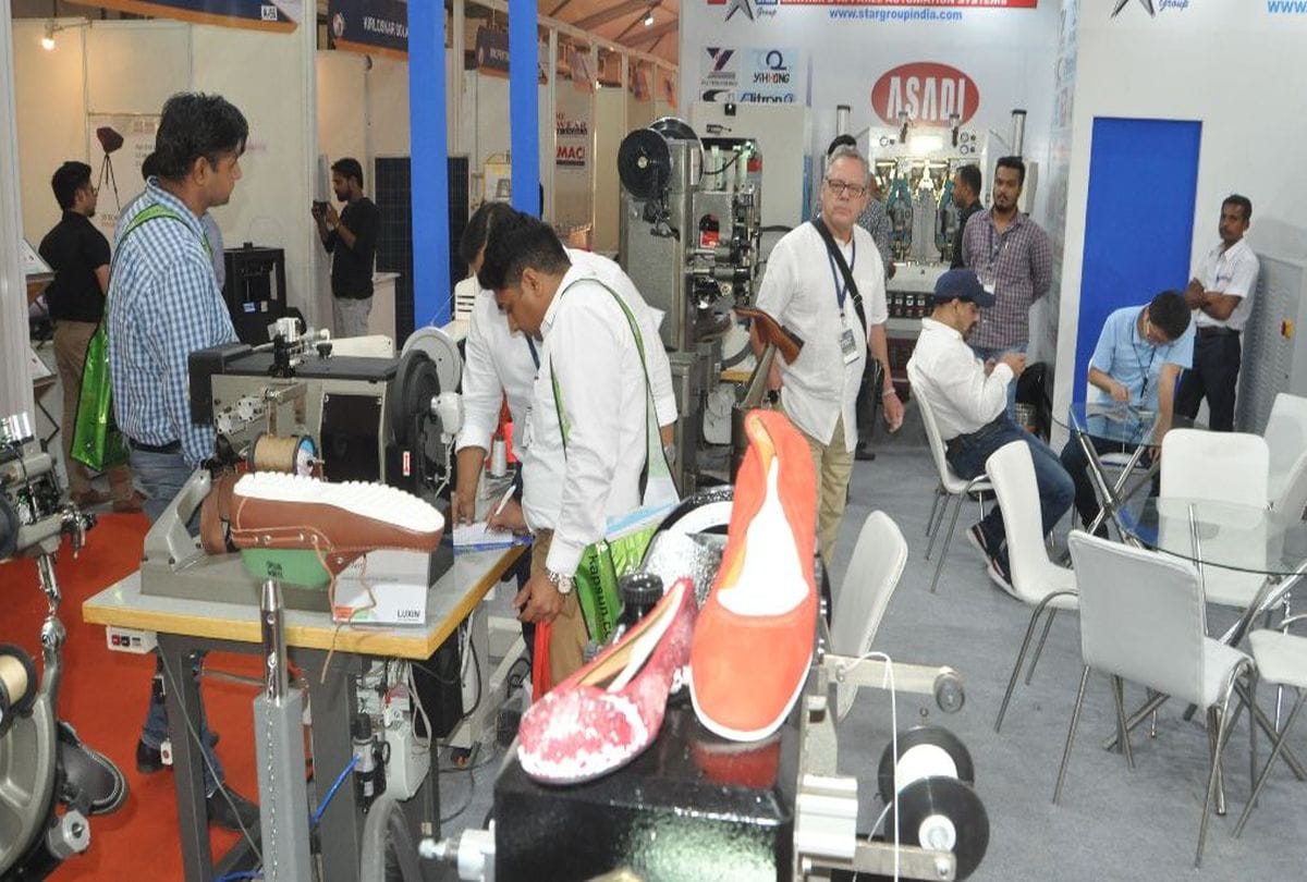 minister satyadev pachauri said agra shoe trade will famous all world