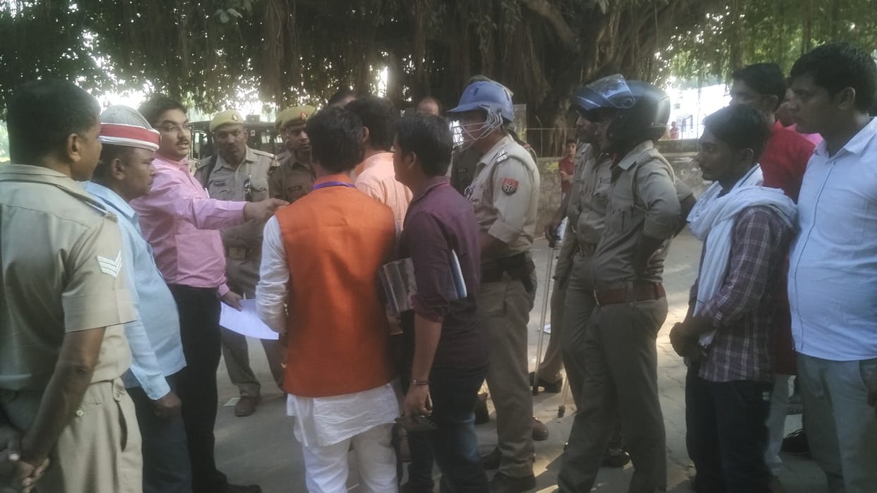 अध्यक्ष के दो, मंत्री और संयुक्त मंत्री का एक-एक पर्चा खारिज