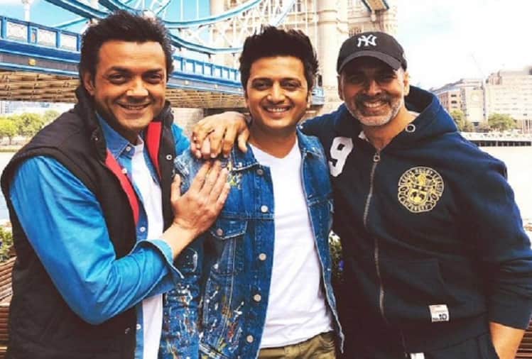 Housefull 4 female dancers molested 100 dancers filled FIR in Amboli Police Station