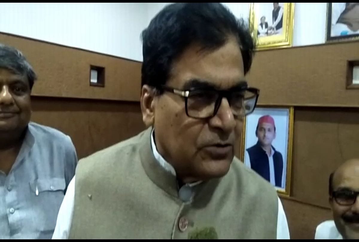 mp Ram Gopal Yadav angry over the question of Secular Front