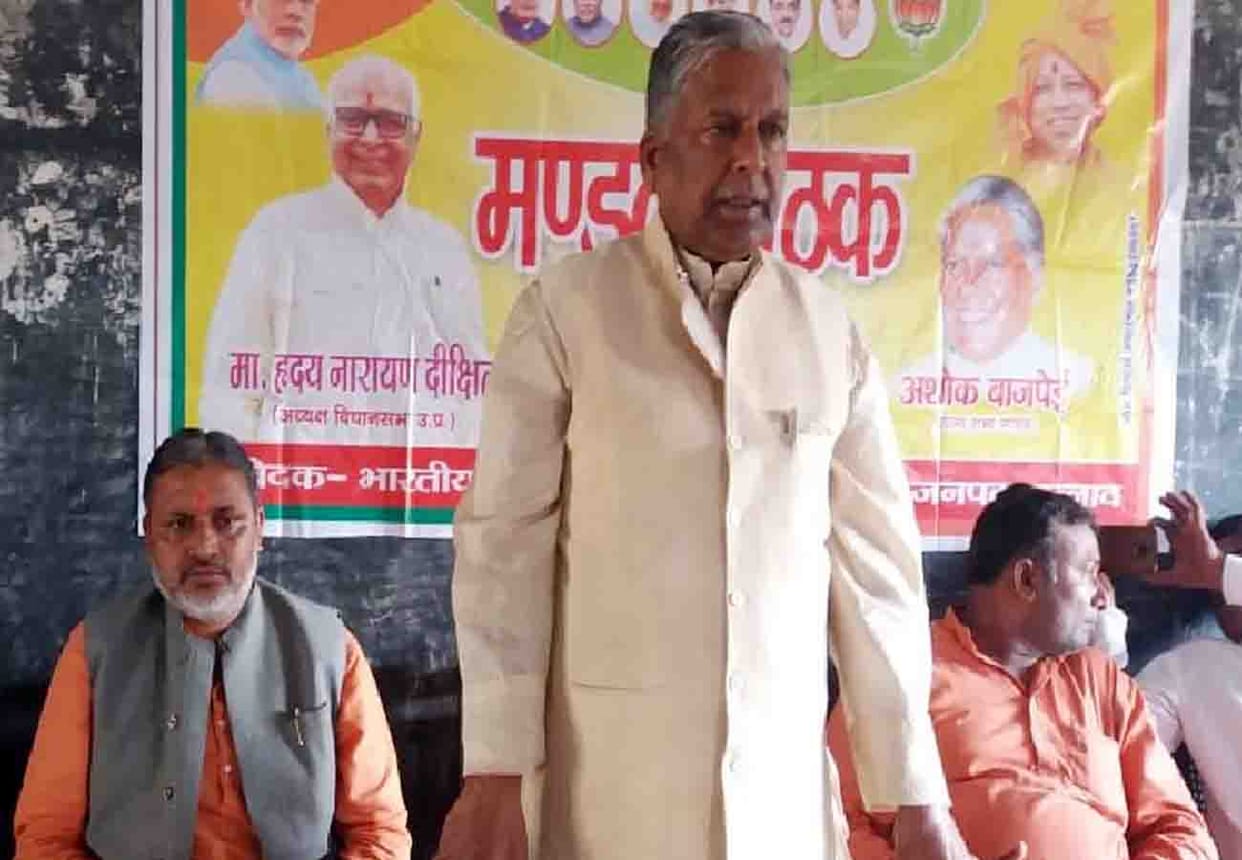 MP Ashok Bajpai said it is need to make narendra modi Prime Minister for development