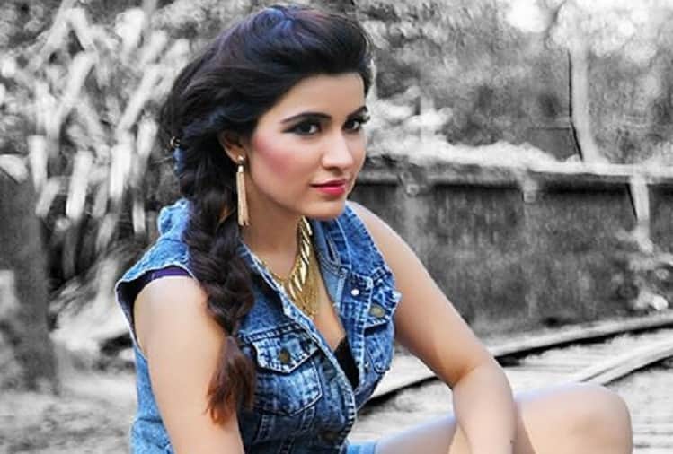 Raja Bajaj daughter Sheena Bajaj says Sonal Vengurlekar is just blackmailing my father for money
