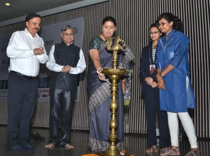 google map bring Union Textile Minister Smriti Irani in wrong place
