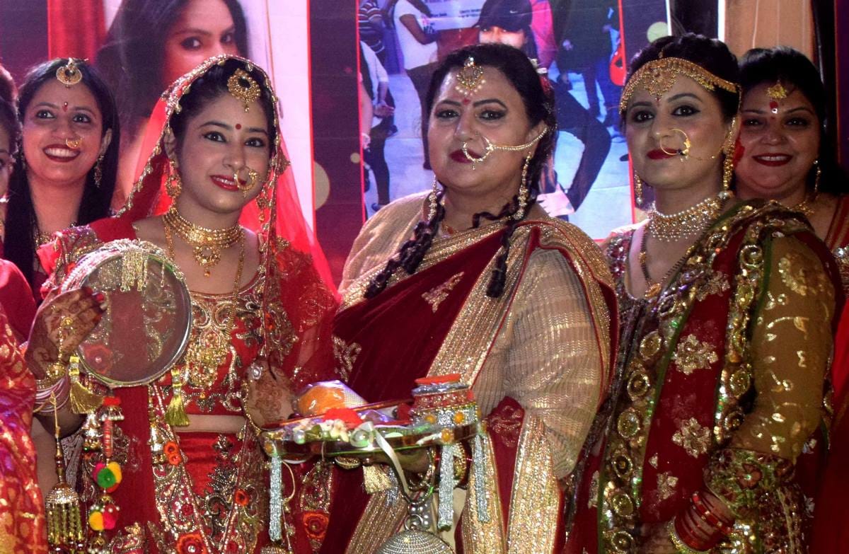 Karwa chauth special night organised in varanasi