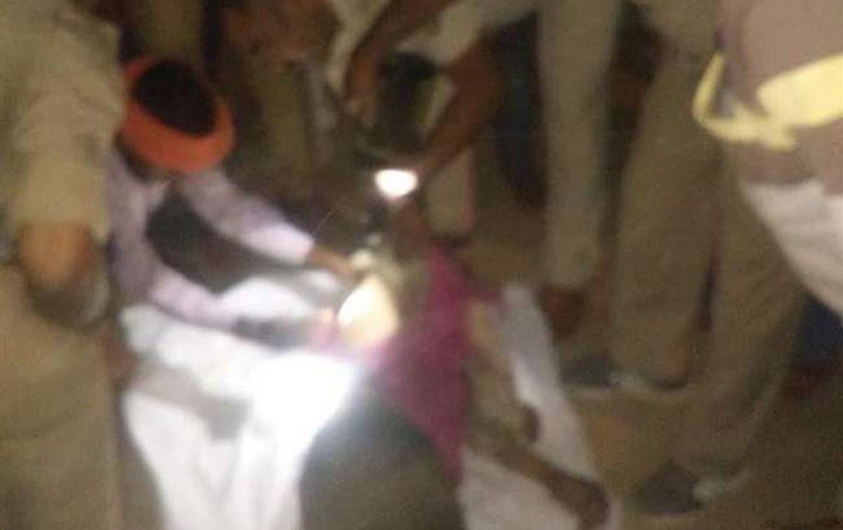 Accident in varanasi at railway Sleeper  factory one labour killed