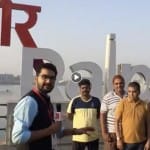 व्यापारियों से बात करते हुए अमर उजाला संवाददाता वैभव कुमार