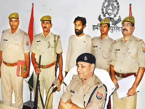 Two-storeyed gunman recovered from temple