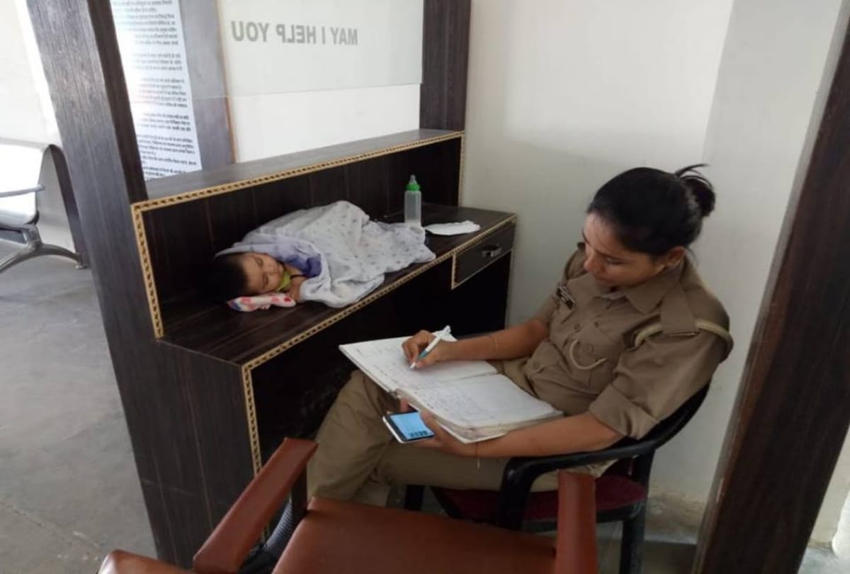 Super Mom Cop Archana Singh got Relief in her job after published Amar Ujala News