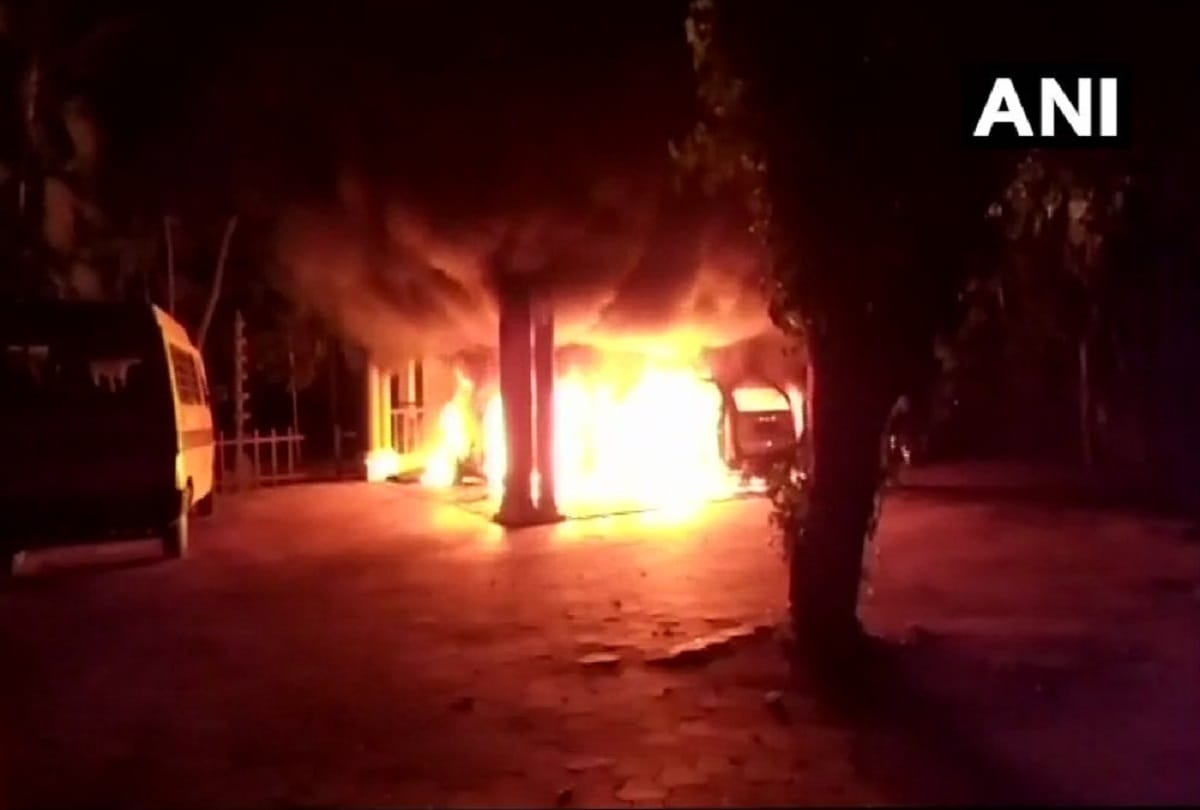 Swami sandeepananda giri ashram in thiruvananthapuram attacked by unidentified assailants