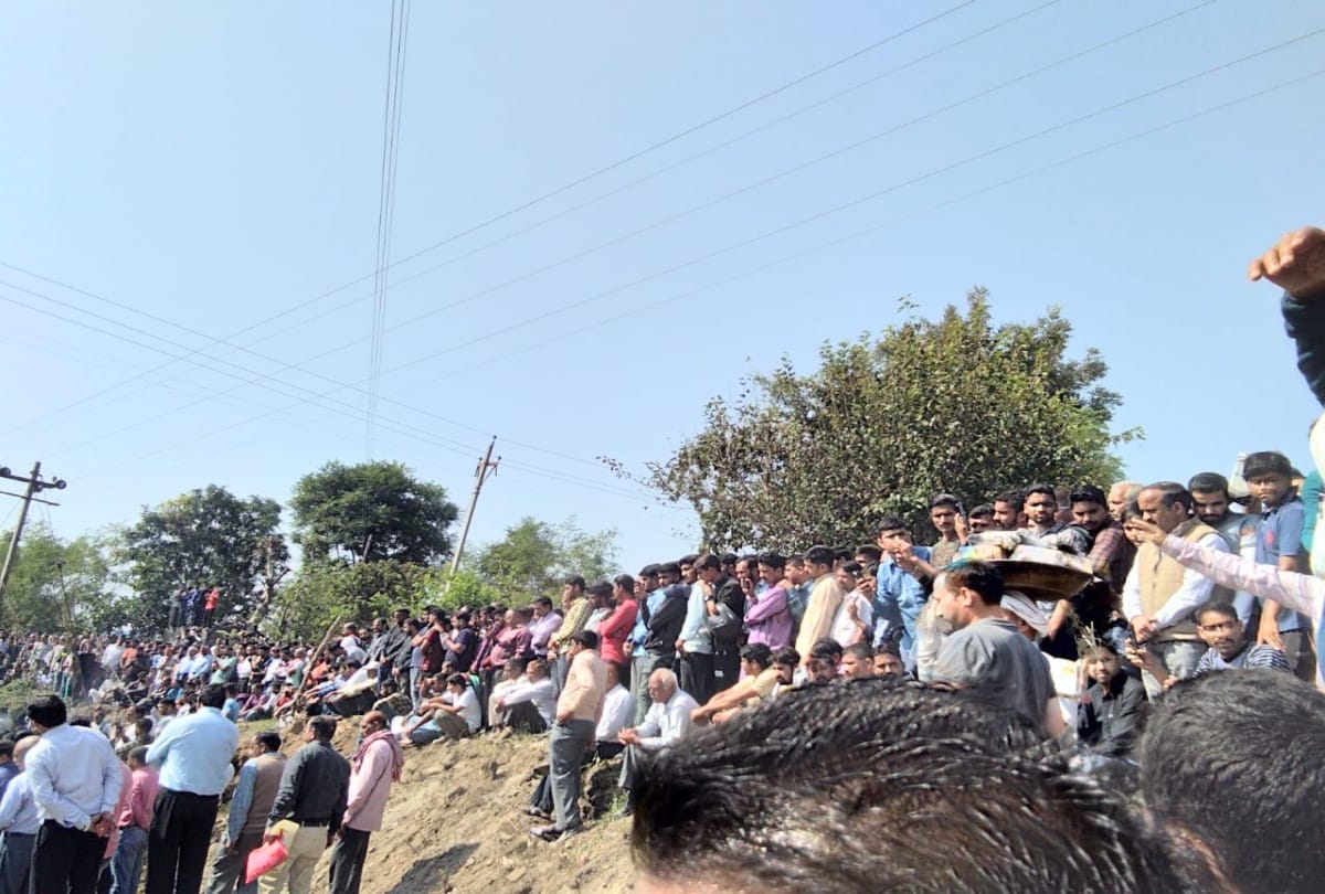 martyr Brijesh kumar Funeral with full military and state honors at una