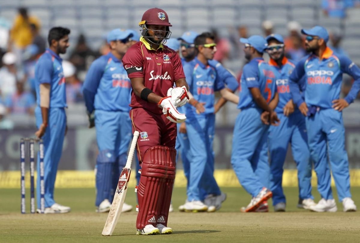 IND v WI: MS Dhoni takes a superb catch against West Indies in Pune odi
