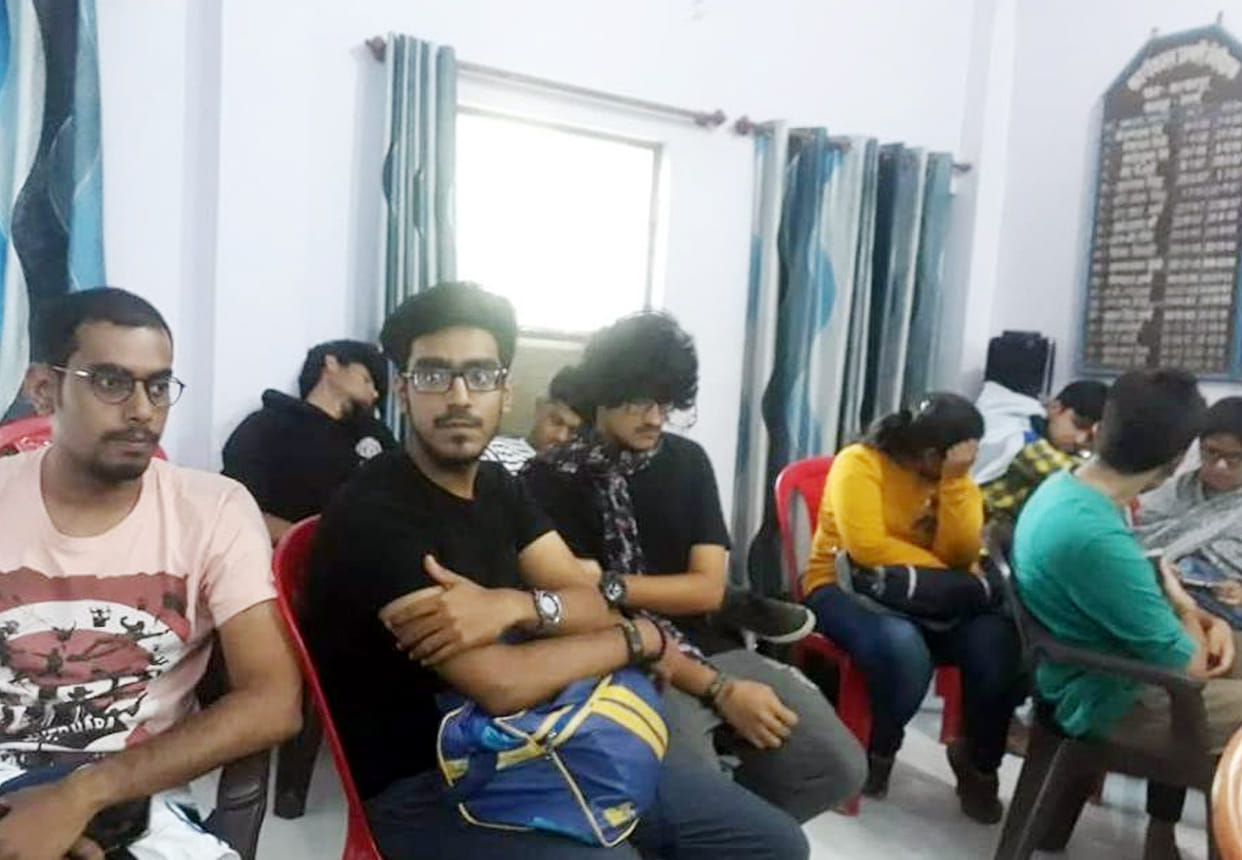 IIt Kanpur's Cultural Festival Intolerance with other college Students