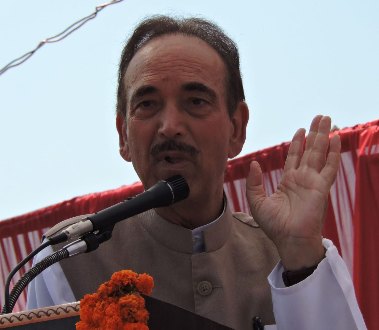 सदन में सवालों का जवाब न देने वाले मोदी पहले प्रधानमंत्री