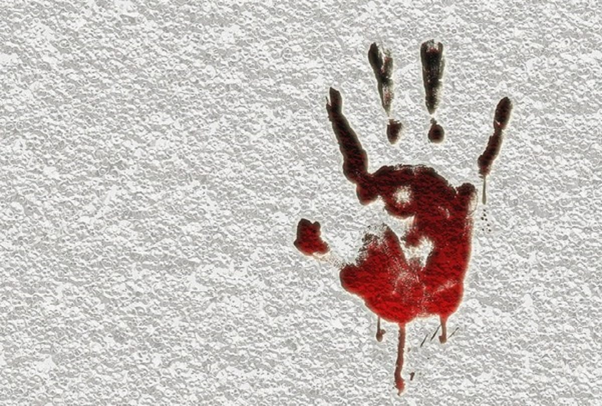 eighth class student injures haed of teacher after scolding
