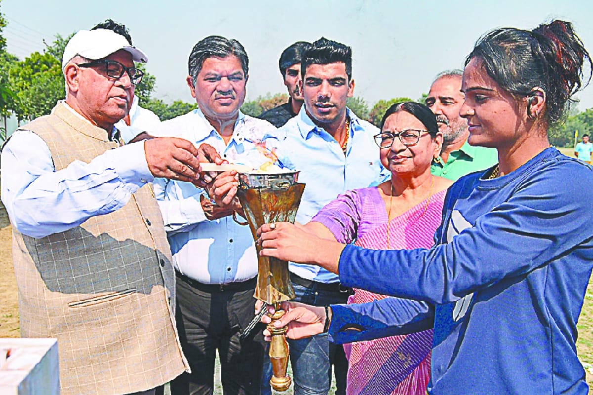 athlets players rocks in the first day of athletics bhamashash park meerut